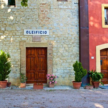 Вилла Rosso Porpora Colle Umberto  Экстерьер фото
